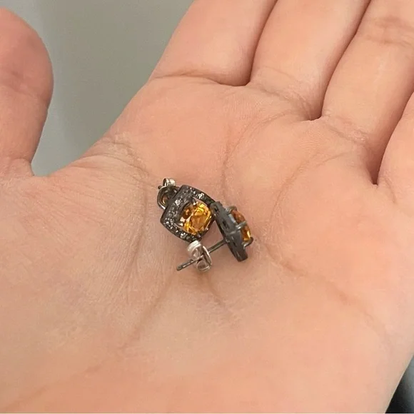 Small rectangular sterling silver dark color amber studs - Picture 5 of 6